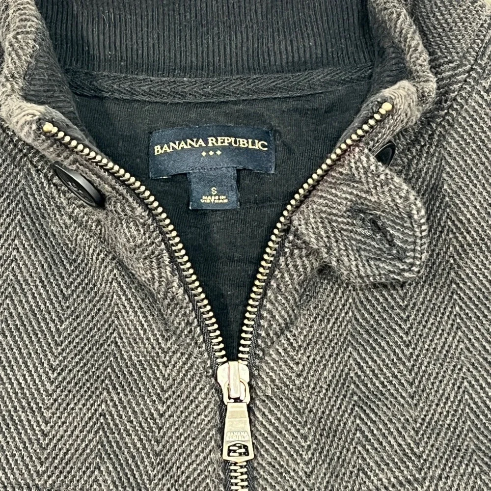 Banana Republic Mens Herringbone Quilted Vest Gray Full Zip Mock Neck Small